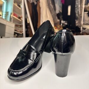 Jones New York Black Patent Leather Block Heel Loafers